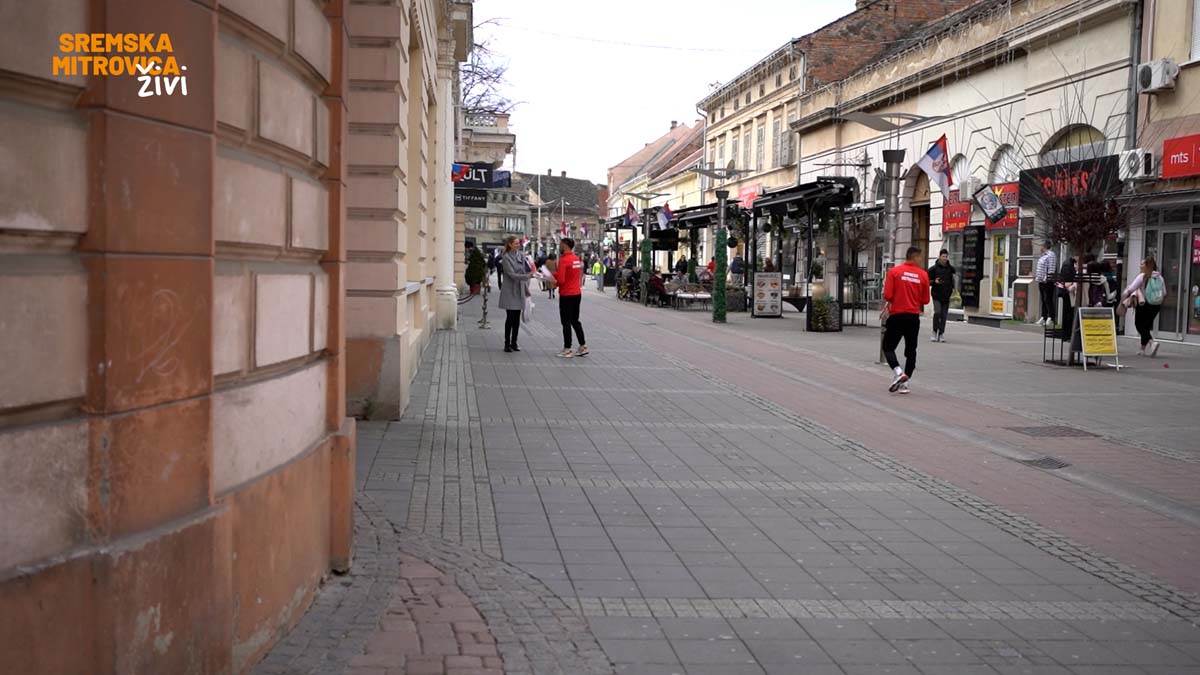 - 16x9.00_00_09_09.Still004.jpg