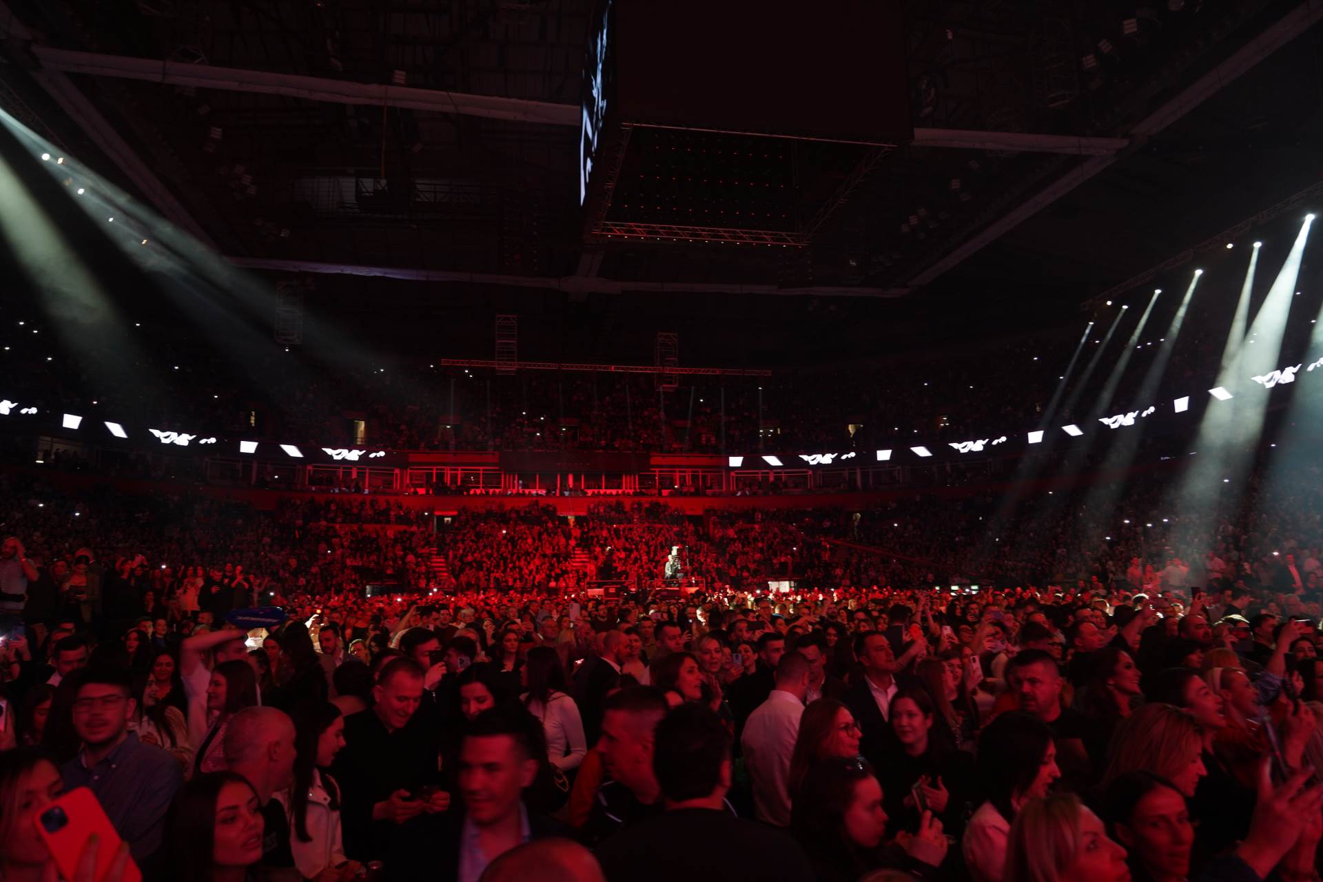 Tuča na koncertu Saše Matića