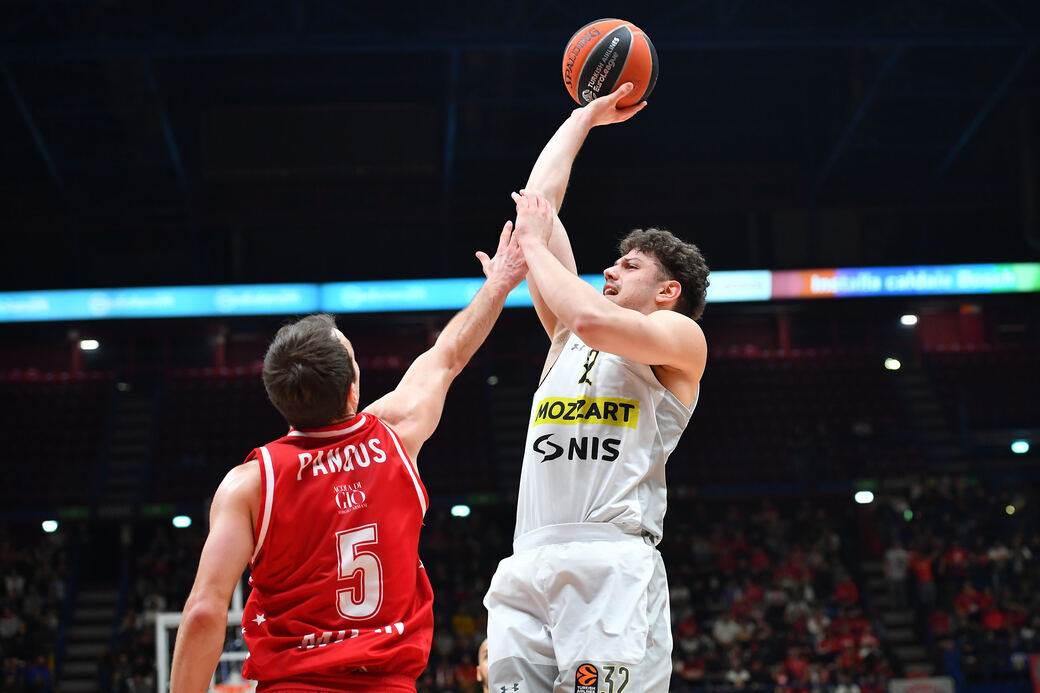 Armani Partizan (8).jpg