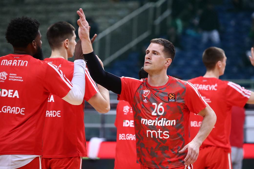 Duško Ivanović sklonio Nemanju Nedovića