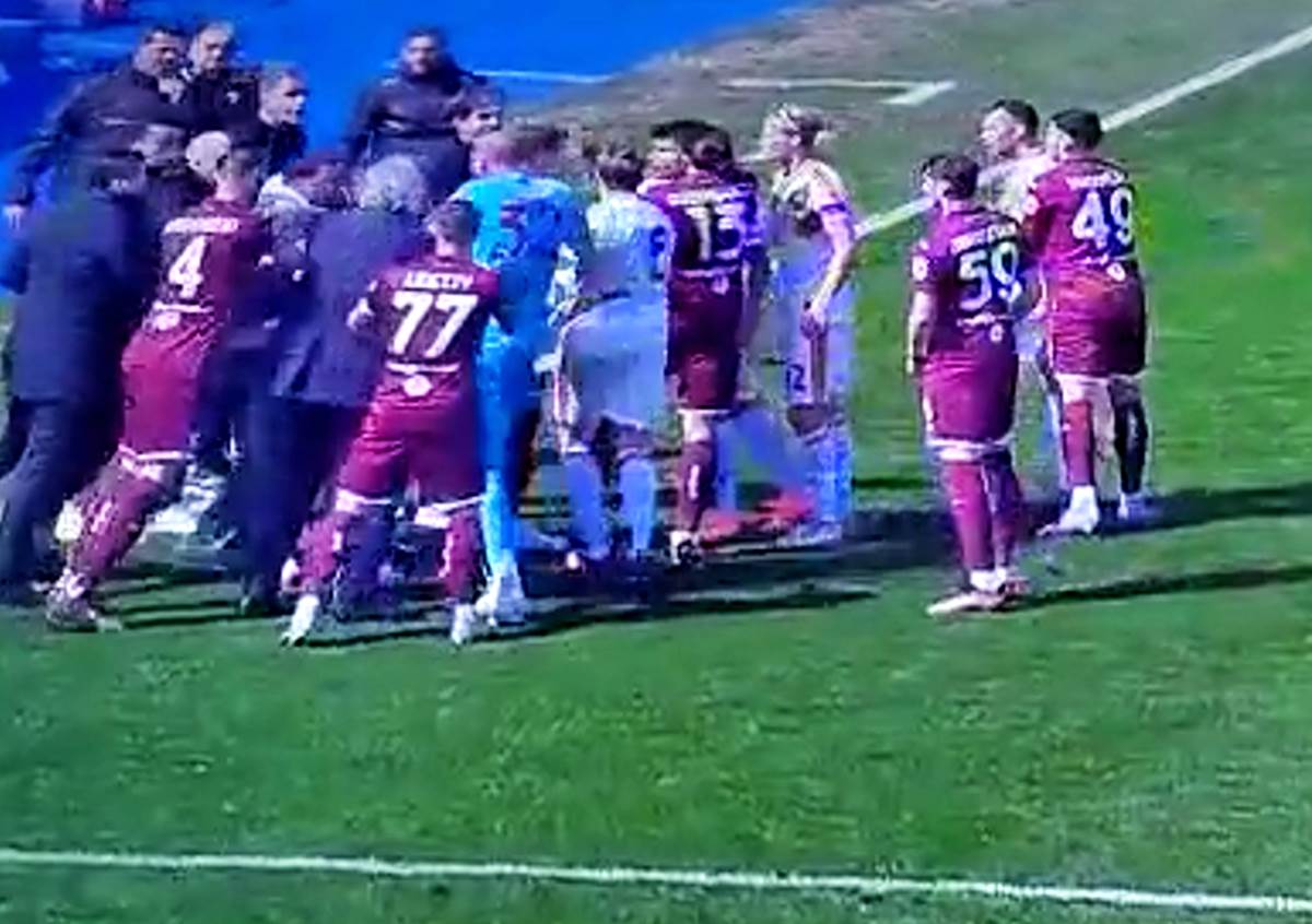 Tuča Ivan Ilić i Vanja Milinković Savić