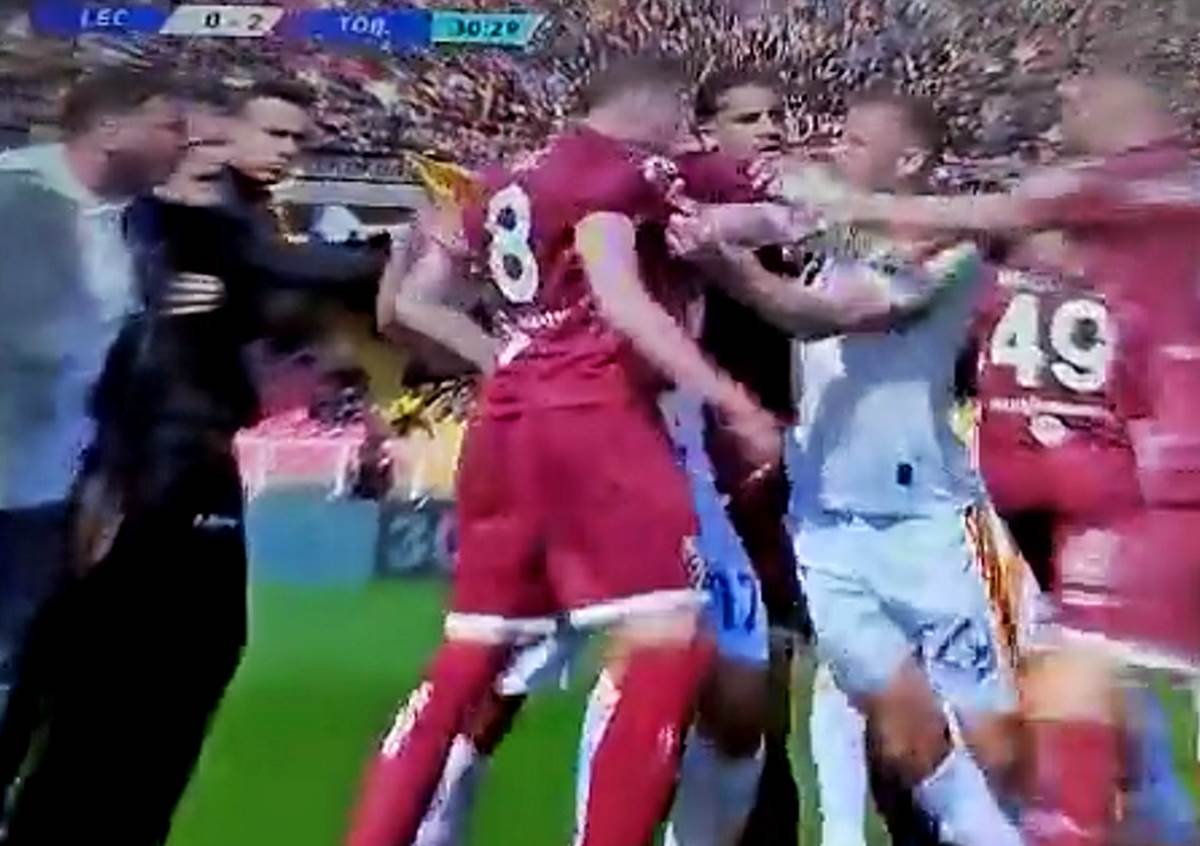 Tuča Ivan Ilić i Vanja Milinković Savić