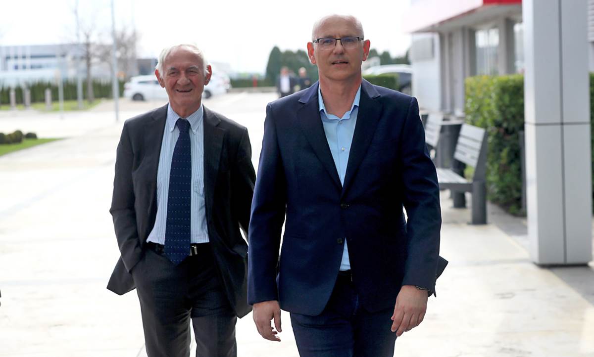 Fudbalski savez srbije izbor predsednika (6).JPG