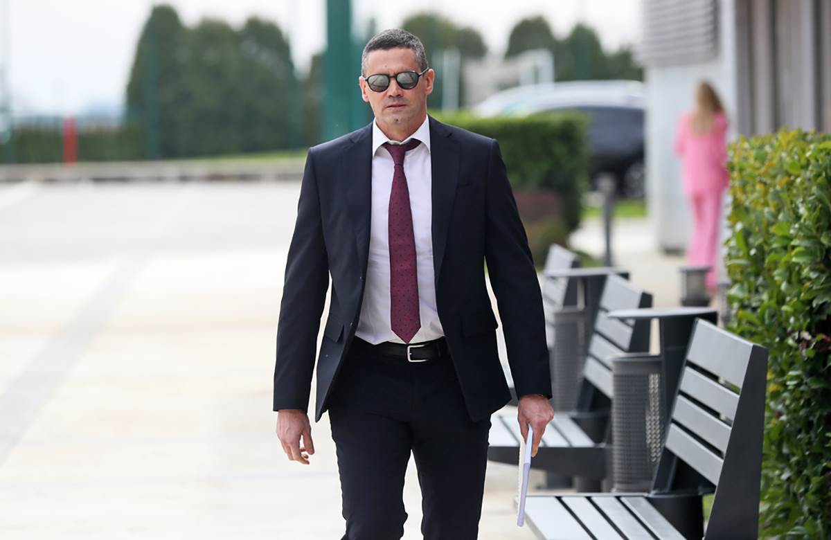 Fudbalski savez srbije izbor predsednika (10).JPG