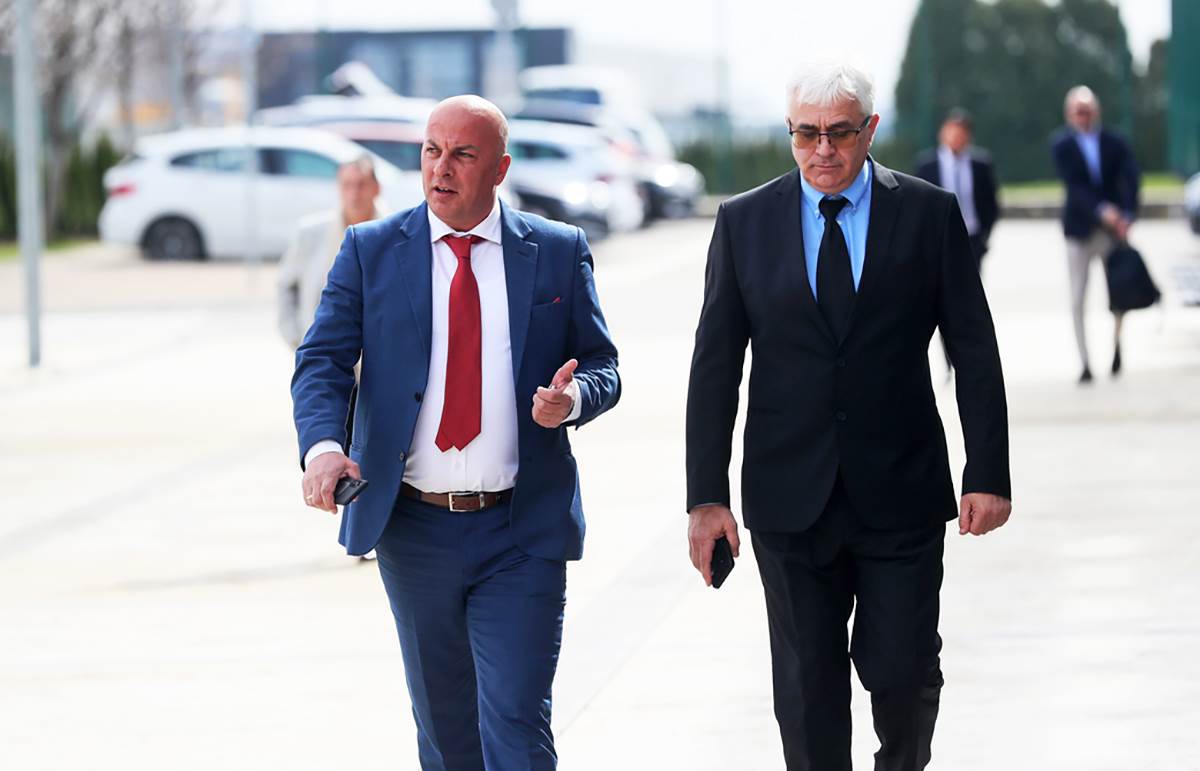 Fudbalski savez srbije izbor predsednika (11).JPG