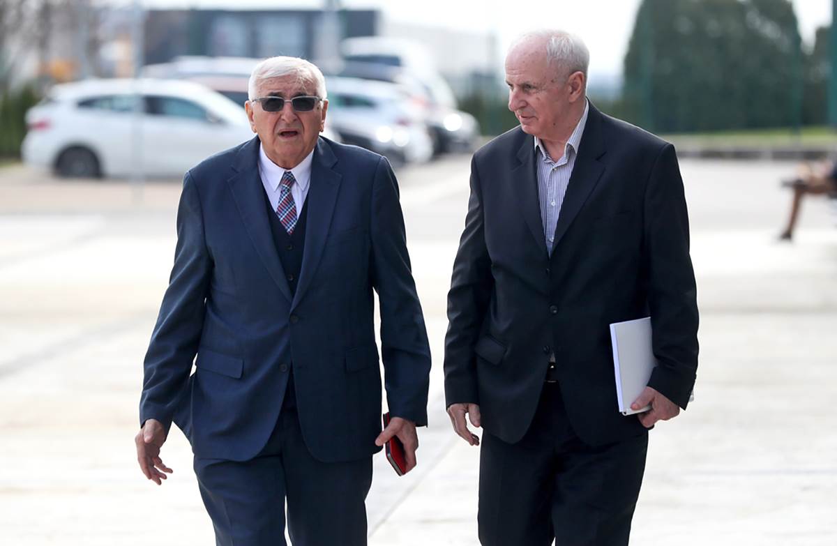 Fudbalski savez srbije izbor predsednika (15).JPG