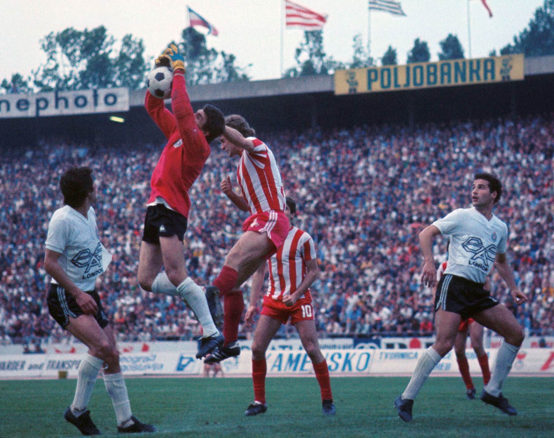 Tino-Sven Sušić pljuje FK Sarajevo