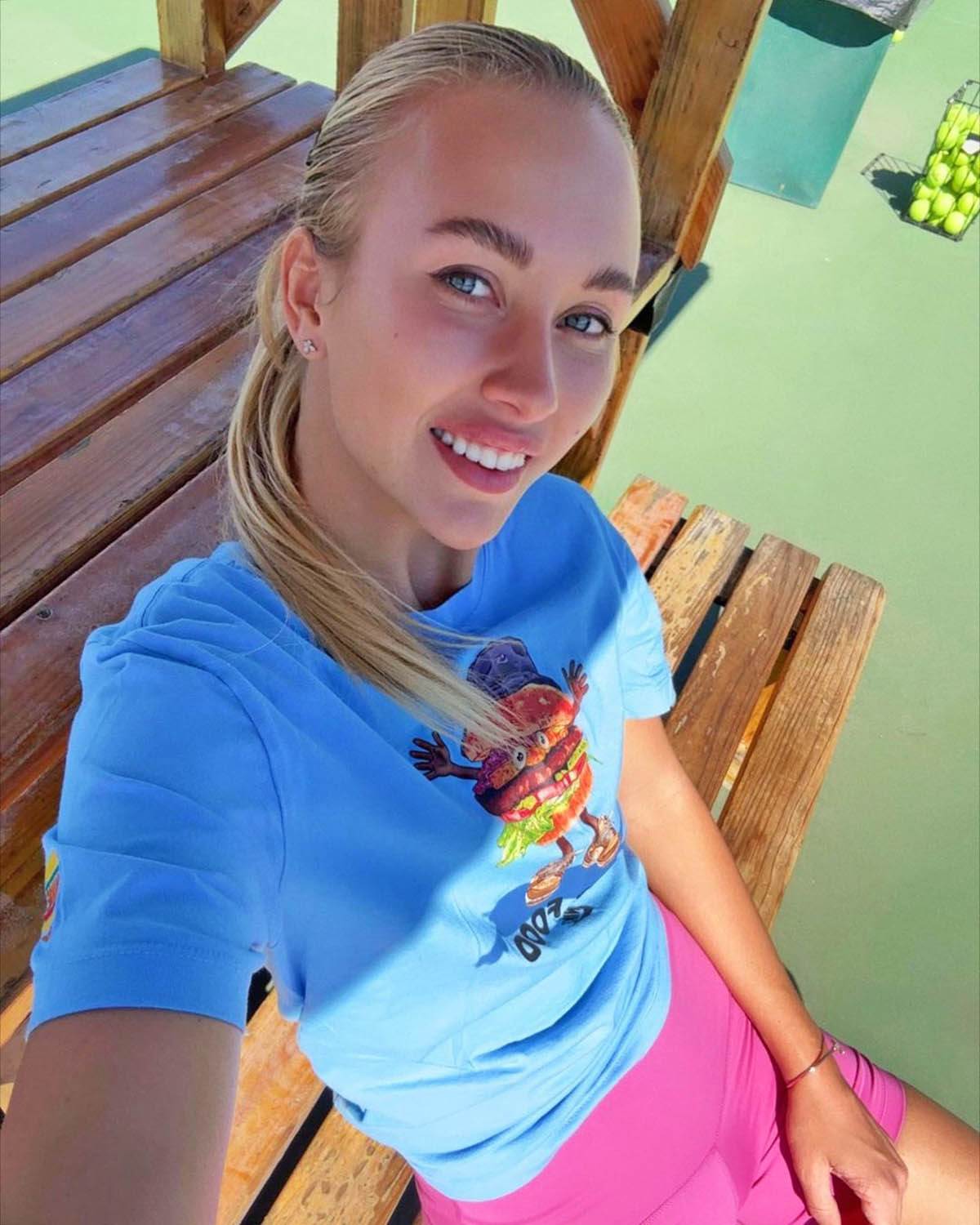 Ana Potapova (14).jpg