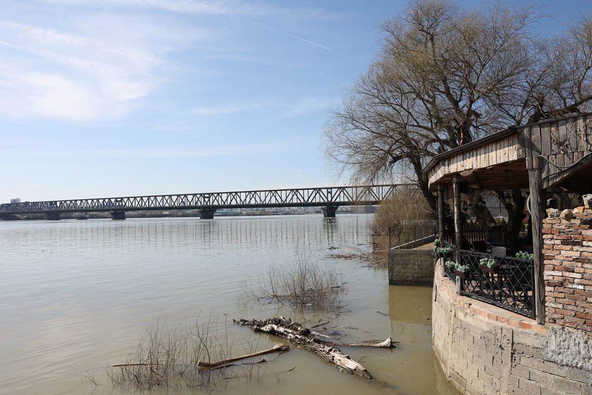 Detalji nesreće na Dunavu u kojoj su nestala tri mladića
