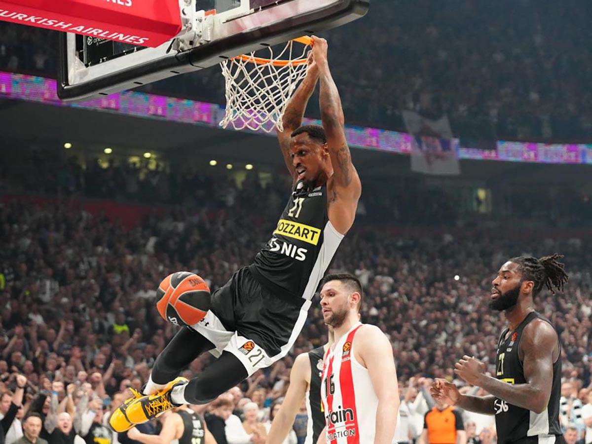 Partizan Olimpijakos (4).jpg