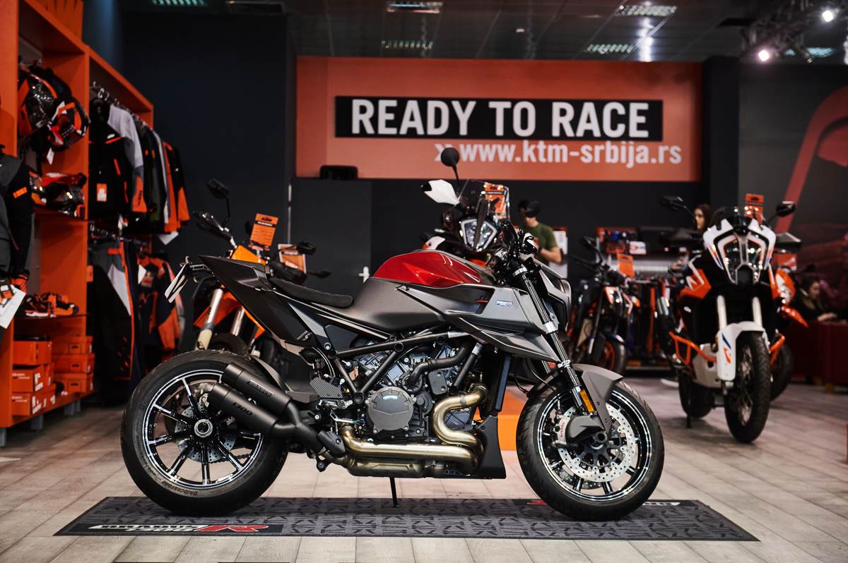 KTM BRABUS 1300 R-7200.jpg