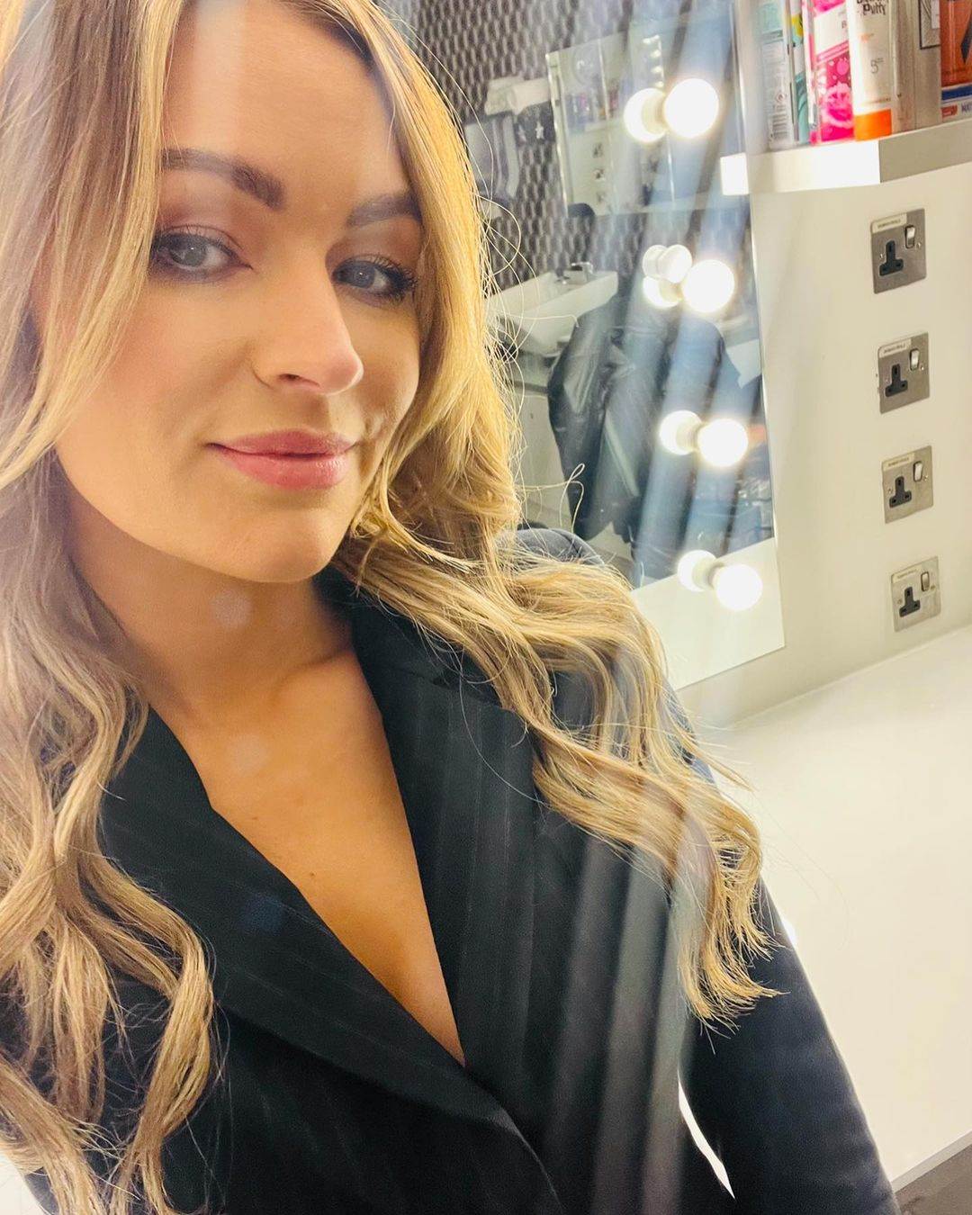 Ruben Loftus Čik muvao voditeljku uživo u programu