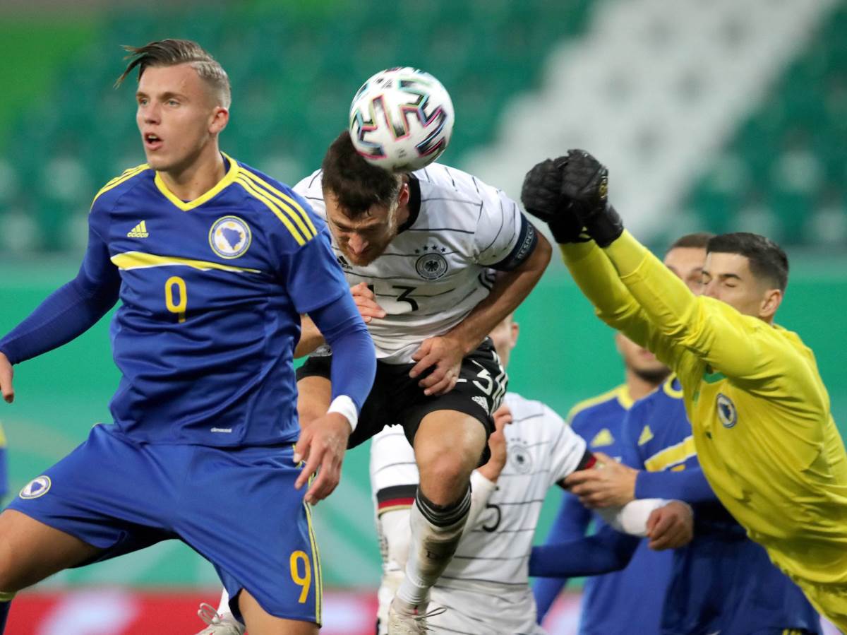 Vladan Kovačević novi golman Srbije uvrede i psovke navijača BiH