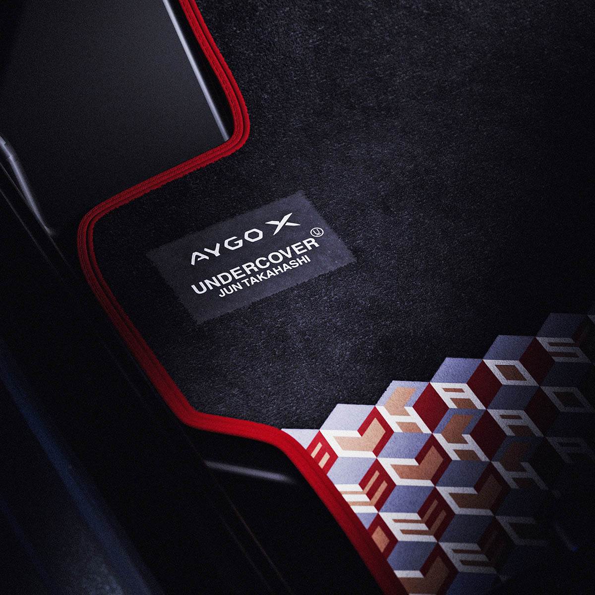 toyota-aygox-undercover 04.jpg