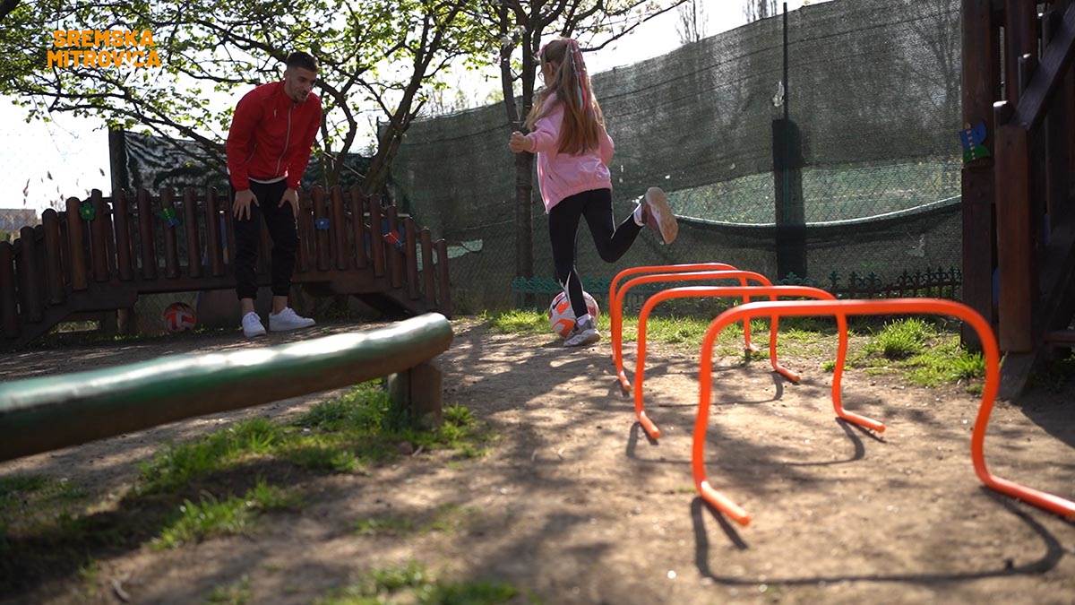 - 16x9.00_00_35_01.Still005.jpg