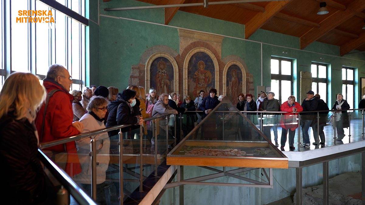 - 16x9.00_00_22_06.Still030.jpg