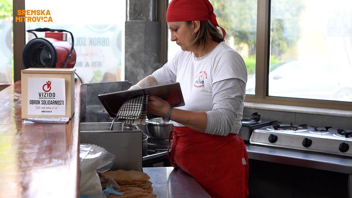 - 16x9.00_00_31_04.Still030.jpg