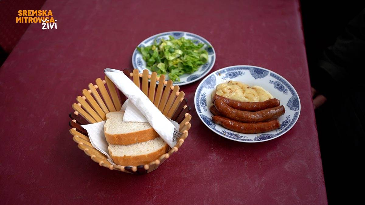 - 16x9.00_00_38_24.Still031.jpg