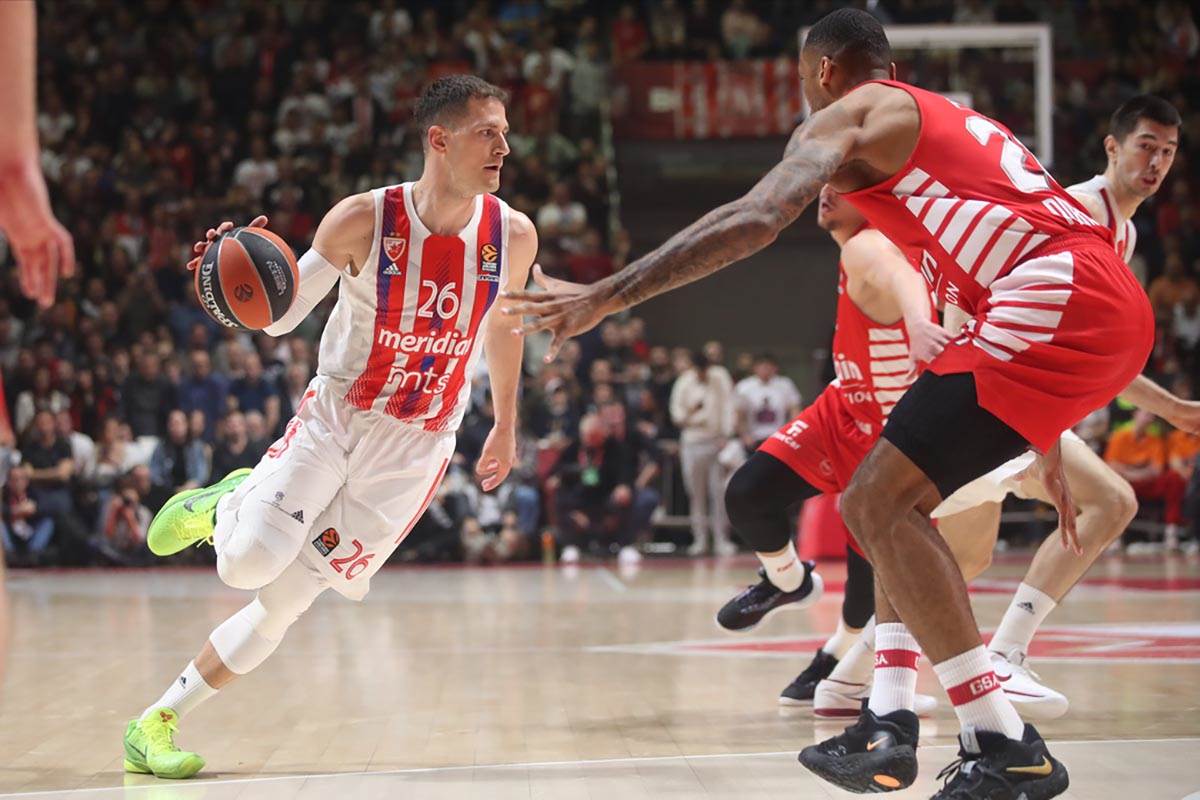 CRVENA ZVEZDA  OLIMPIJAKOS  (7).jpg