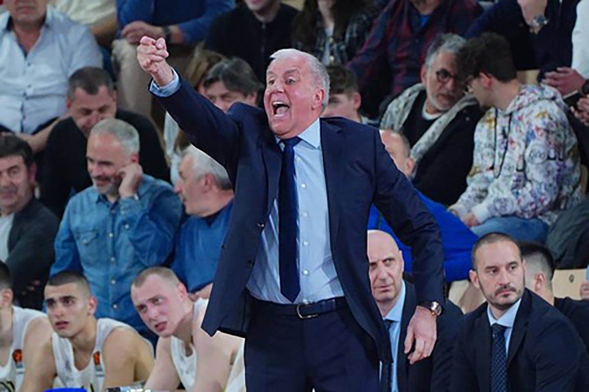 Igrači Partizana slave sa navijačima u Monaku video snimak