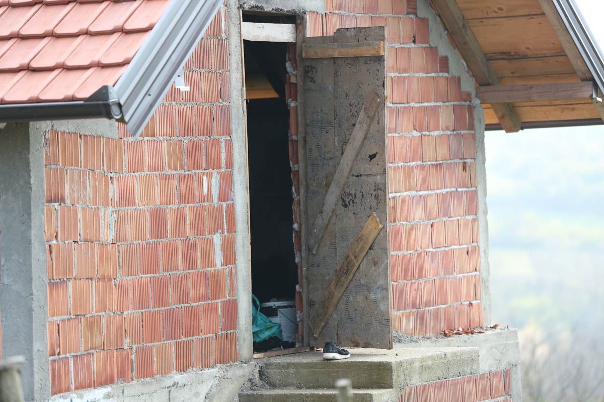 Supruga osumnjičenog za ubistvo u Ripnju strahuje zbog krvne osvete