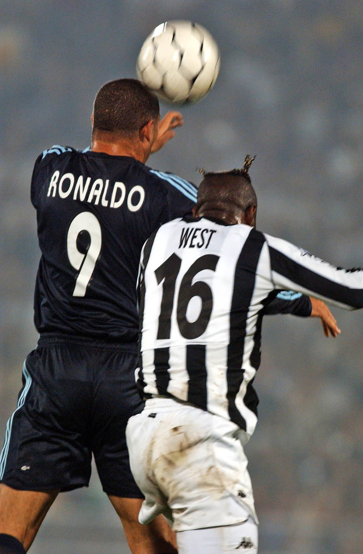 Taribo Vest (12).jpg