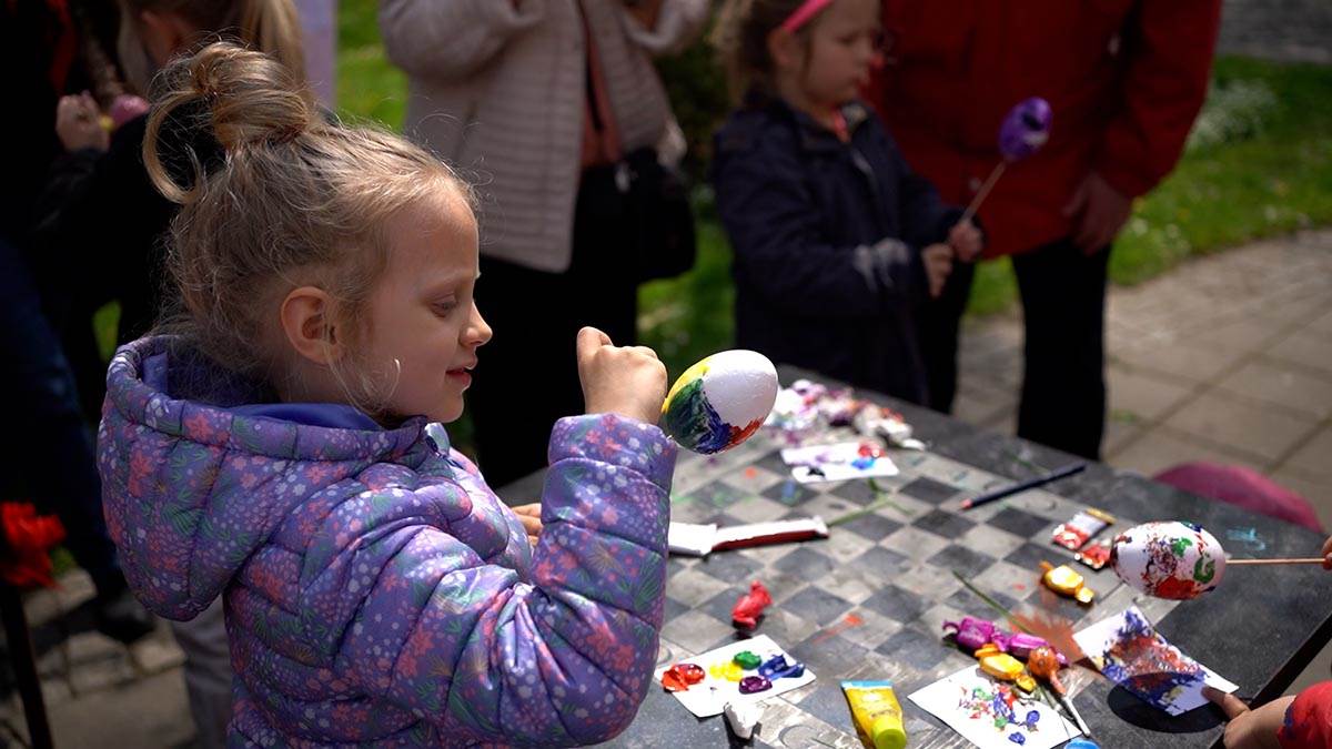 - 16x9.00_00_41_11.Still031.jpg