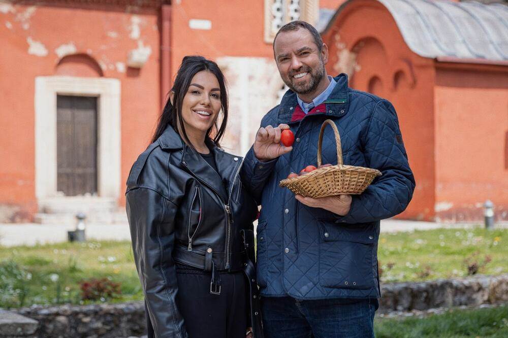 DONACIJA ZA NARODNU KUHINJU I POMOĆ UGROŽENIMA!  Kurir i ekipa Majki i snajki uoči Vaskrsa posetili Kosovo i Metohiju   