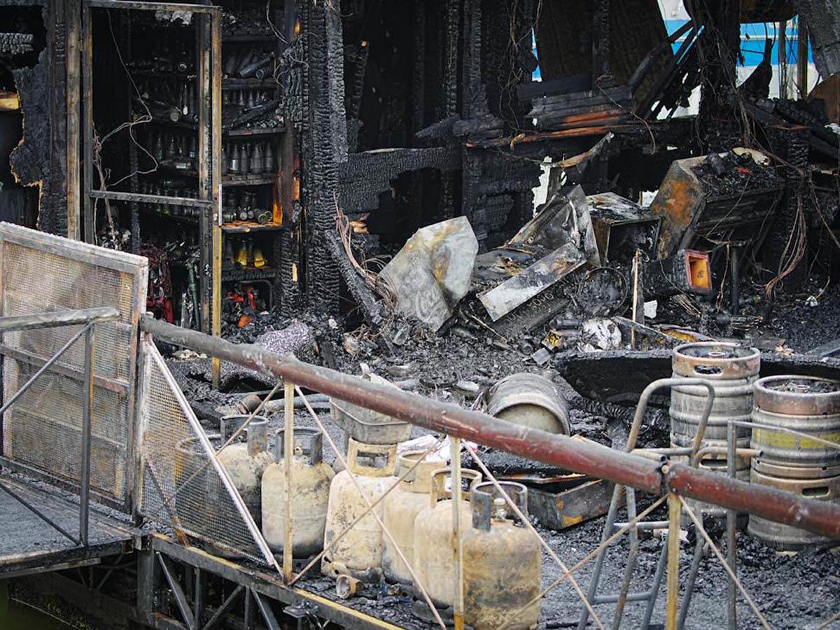 Splav Požar (1).jpg