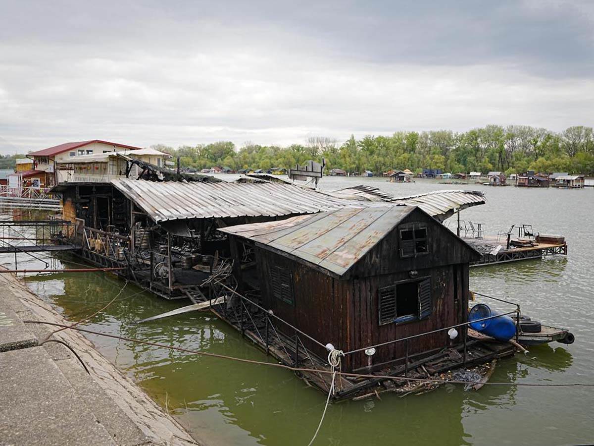 Splav Požar (11).jpg