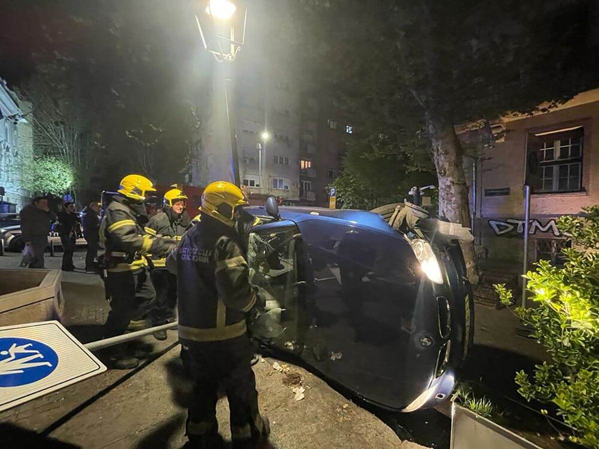 DIVLJAO BMW-om U CENTRU BEOGRADA (2).jpg