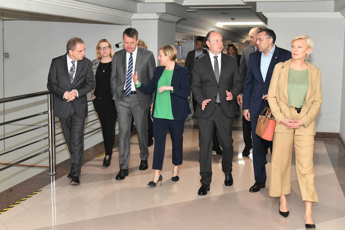 VPZ_0-N-9008 (1).jpg