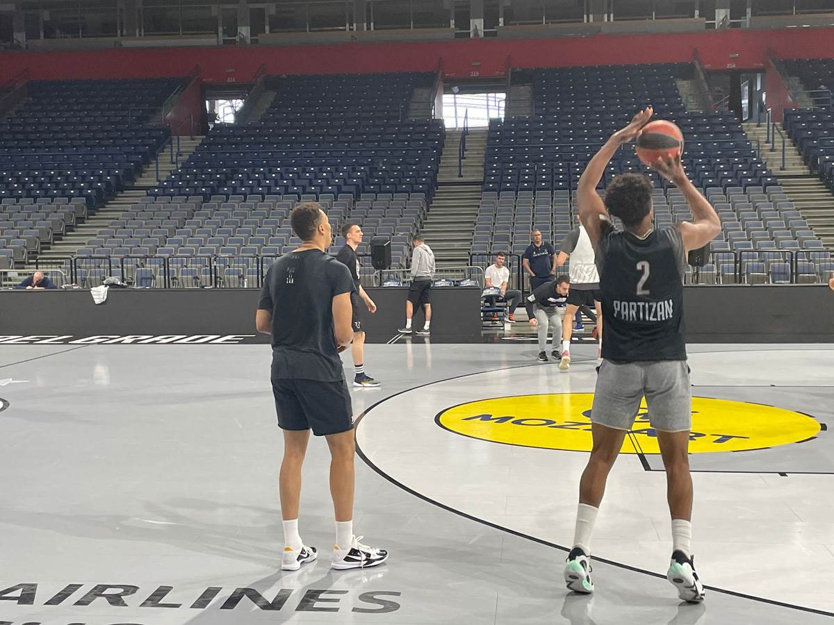 Dante Egzum, Trening  (2).jpg