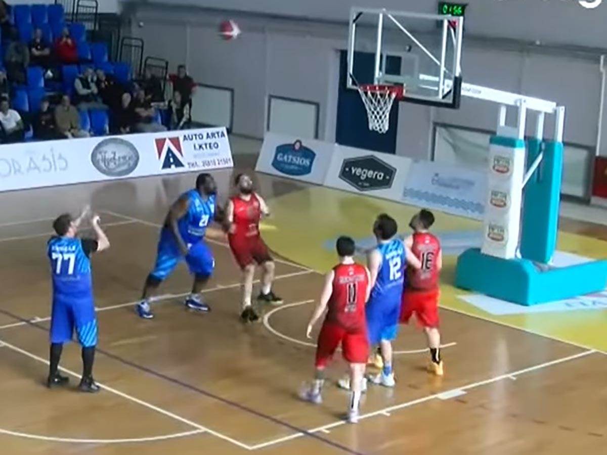 Sofoklis Skorcijanidis igra košarku u petoj ligi