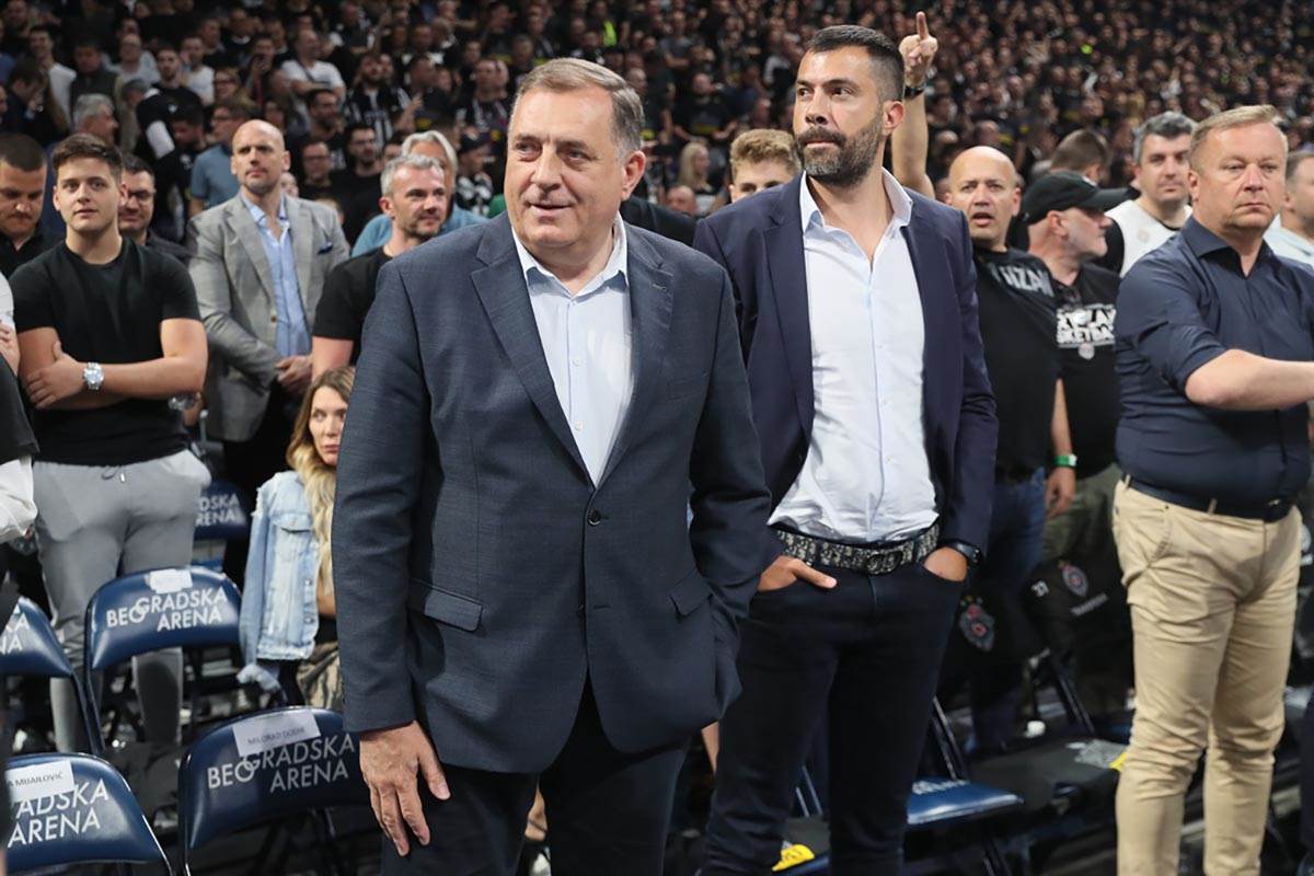 Grobari dočekali Marija Hezonju zvižducima