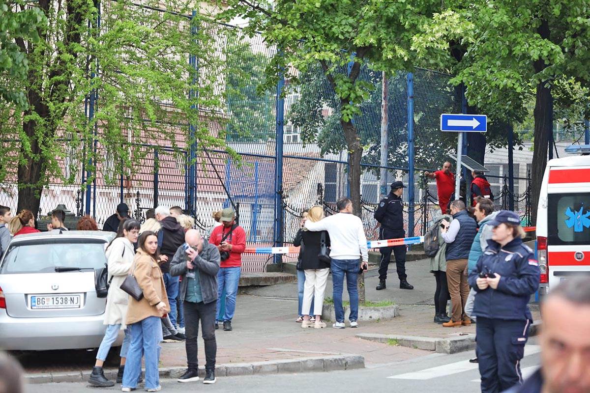 Vračar pucnjava u školi (23).jpg