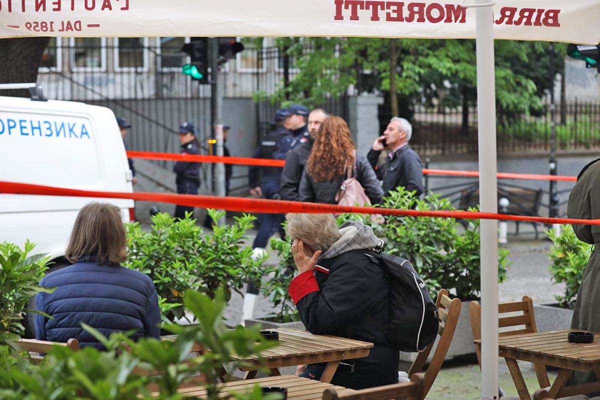 Vračar pucnjava u školi (40).jpg