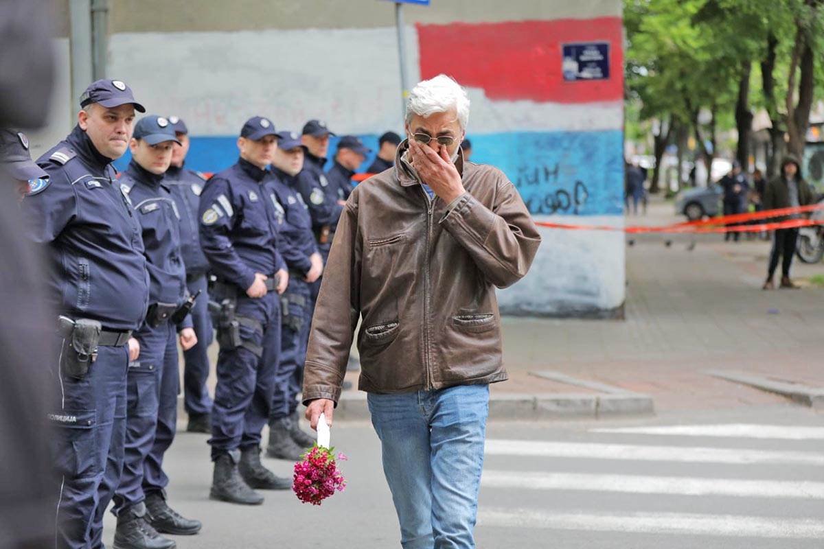 Oglasio se otac ubijene devojčice u masakru u školi Vladislav Ribnikar