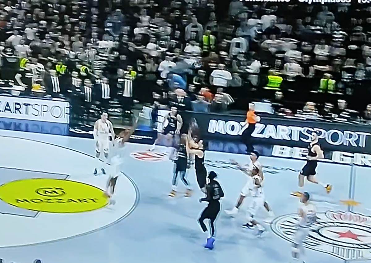 Partizan igrao napad sa sest igraca d.png