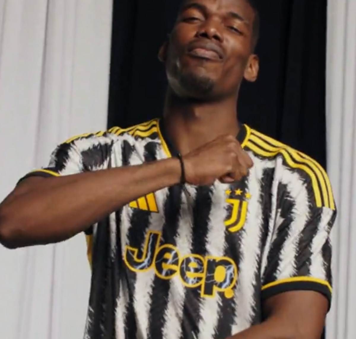 Juventus Dresovi (8).jpg