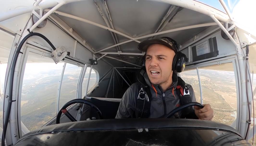 Skok iz Aviona (2).png