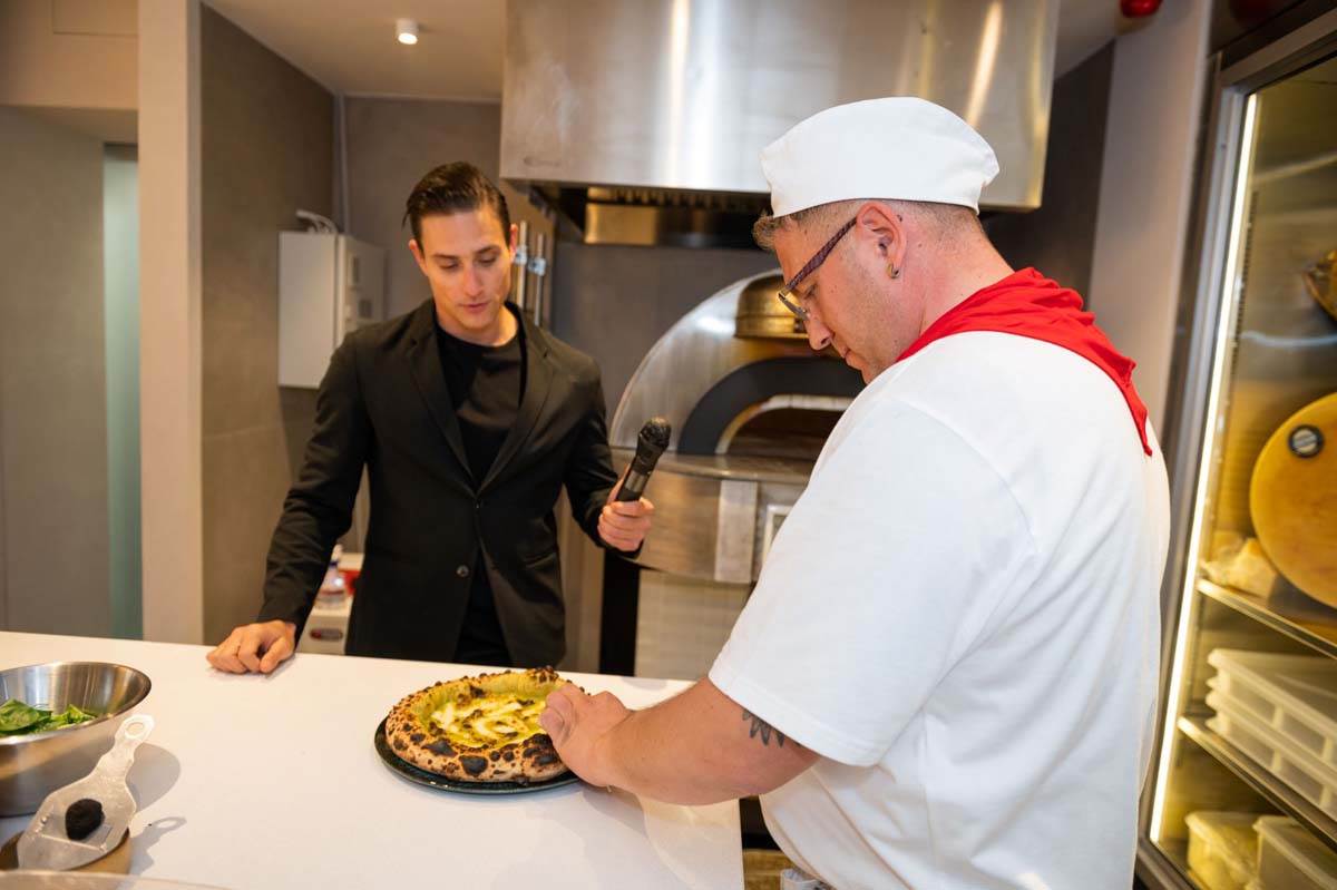 Slaven Došlo i pizza yolo.jpg