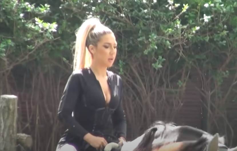 jovana jeremić3.png