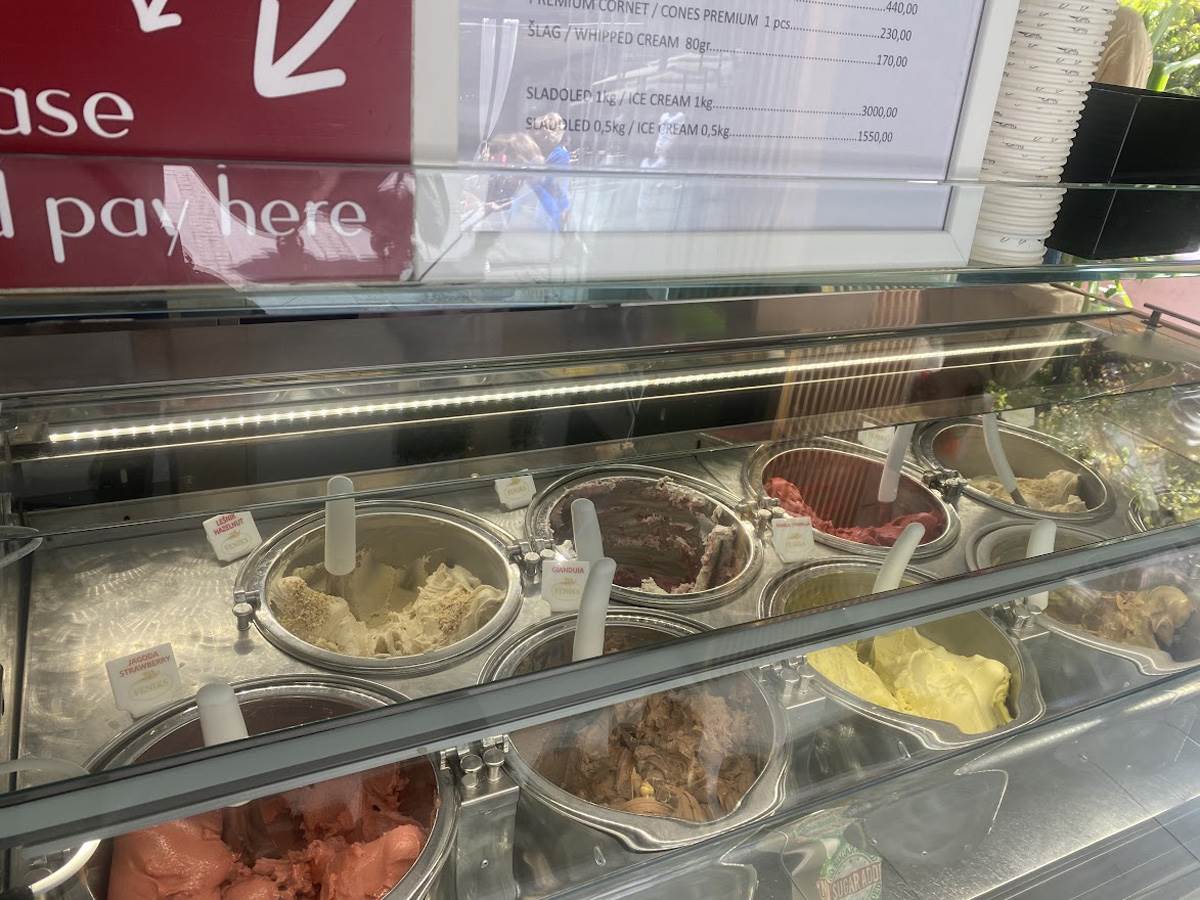 Sladoled i kolači (7).jpg