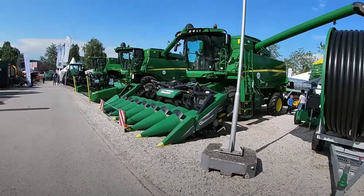 Poljoprivredne mašine, sajam (3).jpg