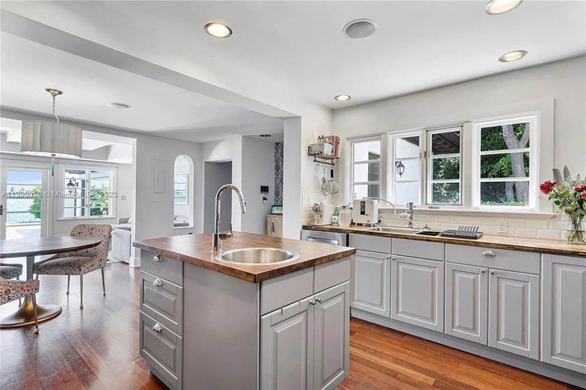 Goran Dragić prodaje svoju vilu od 20 miliona dolara u Majamiju  (4).jpg