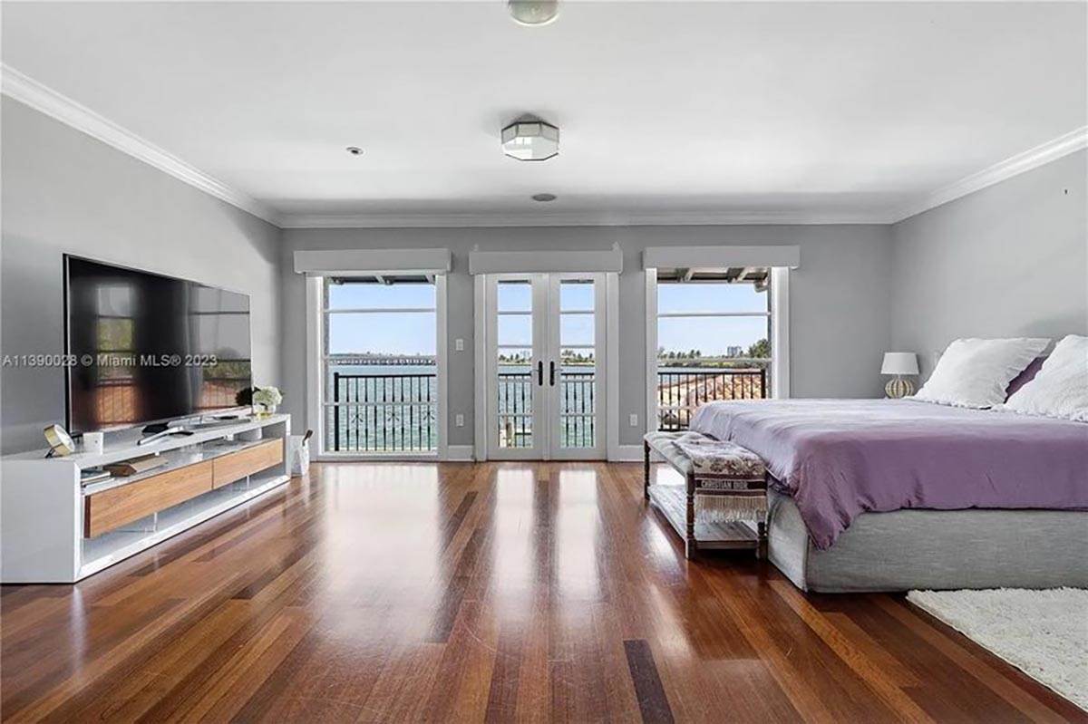 Goran Dragić prodaje svoju vilu od 20 miliona dolara u Majamiju  (3).jpg