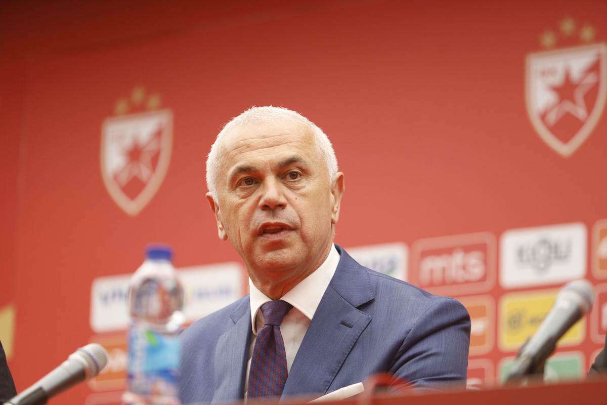 Promocija novog trenera zvezde (7).jpg