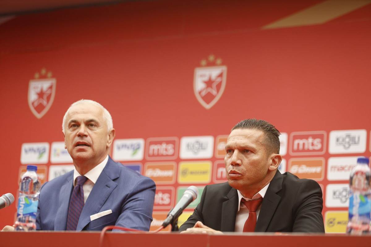 Promocija novog trenera zvezde (9).jpg