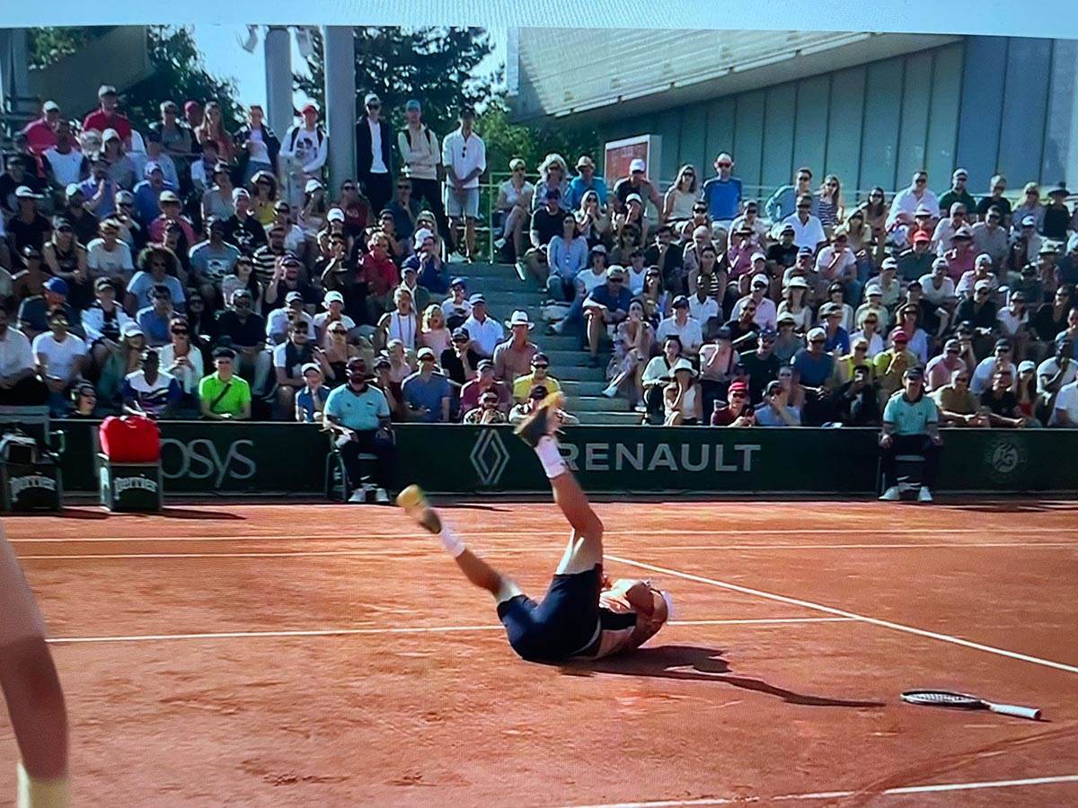 Filip Krajinović nokautiran (1).jpg